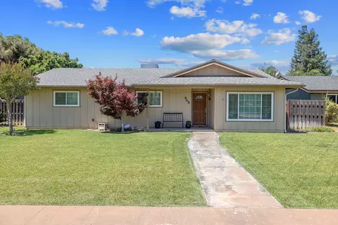508 S Francis Ave, Exeter, CA 93221