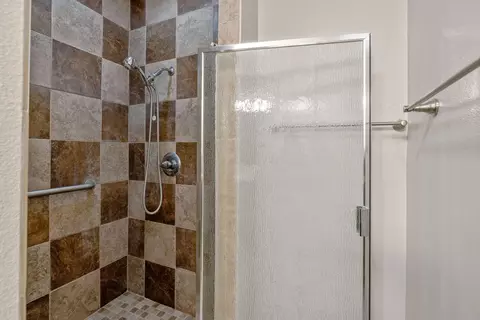 Bath - 508 S Francis Ave, Exeter, CA 93221 photo 3 of 3