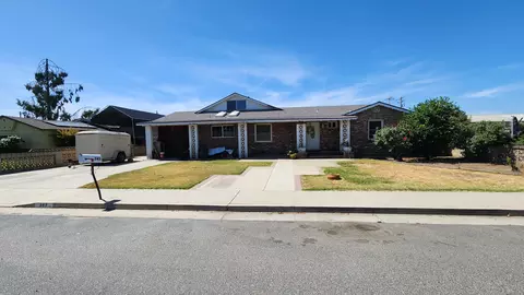 243 W Lois Ave, Tulare, CA 93274