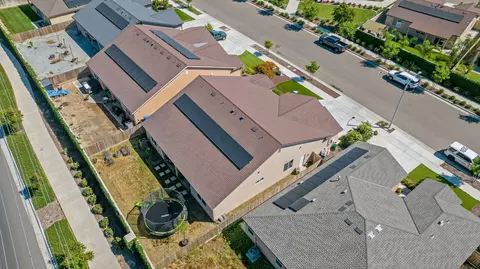 View/Area - 2306 E Mesa Ct, Visalia, CA 93292 photo 3 of 7