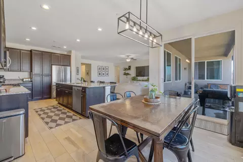 Dining - 2306 E Mesa Ct, Visalia, CA 93292 photo 3 of 3