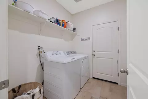 Other - 2306 E Mesa Ct, Visalia, CA 93292 photo 4 of 6