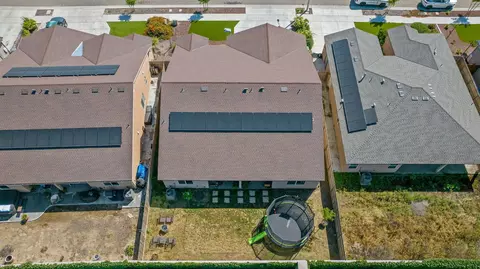 View/Area - 2306 E Mesa Ct, Visalia, CA 93292 photo 2 of 7