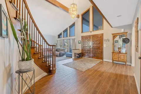 Entry Way - 723 W Pine St, Exeter, CA 93221 photo 2 of 9