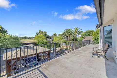 Exterior - 723 W Pine St, Exeter, CA 93221 photo 5 of 15
