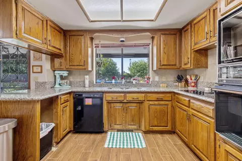 Kitchen - 723 W Pine St, Exeter, CA 93221 photo 3 of 3