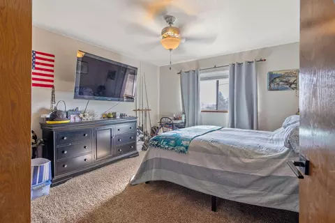 Bedroom - 723 W Pine St, Exeter, CA 93221 photo 3 of 6