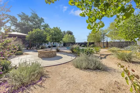 Exterior - 723 W Pine St, Exeter, CA 93221 photo 10 of 15