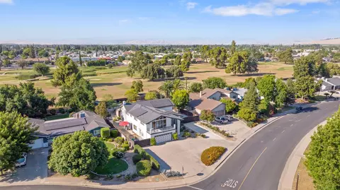 View/Area - 723 W Pine St, Exeter, CA 93221 photo 2 of 5
