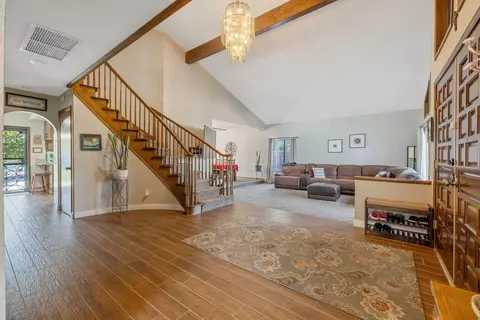 Entry Way - 723 W Pine St, Exeter, CA 93221 photo 1 of 9