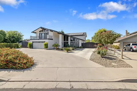 Exterior - 723 W Pine St, Exeter, CA 93221 photo 2 of 15
