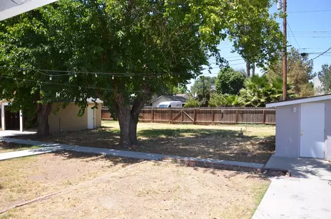 Exterior - 648 B St, Lemoore, CA 93245 photo 3 of 8