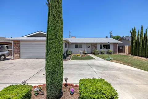 3340 W Walnut Ave, Visalia, CA 93277
