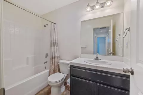 Bath - 2149 E Delta Ct, Visalia, CA 93292 photo 1 of 2