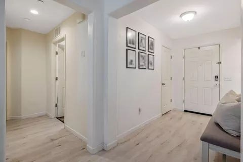 Entry Way - 2149 E Delta Ct, Visalia, CA 93292 photo 9 of 10