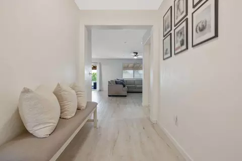 Entry Way - 2149 E Delta Ct, Visalia, CA 93292 photo 8 of 10