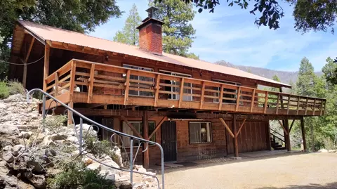 538 Acorn Dr, Springville, CA 93265