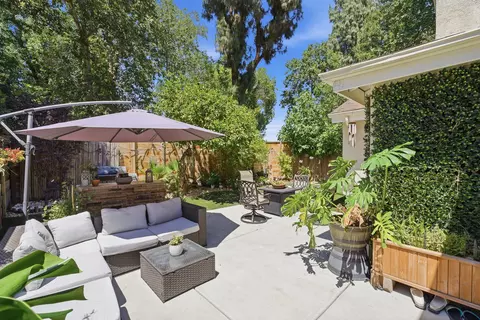Exterior - 1624 E Castleview Dr, Visalia, CA 93292 photo 5 of 10