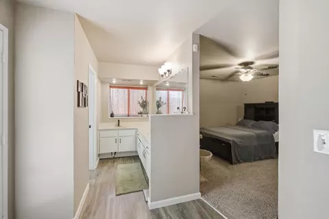 Entry Way - 1624 E Castleview Dr, Visalia, CA 93292 photo 3 of 5