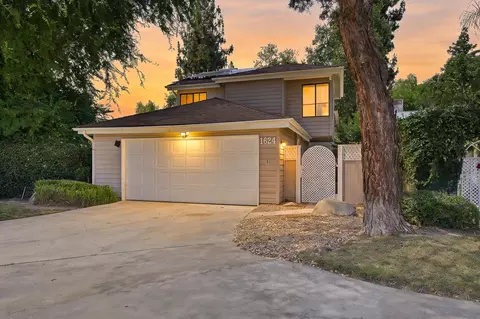 1624 E Castleview Dr, Visalia, CA 93292