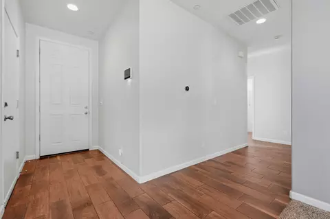 Entry Way - 1078 Geneva Dr, Lemoore, CA 93245 photo 1 of 1