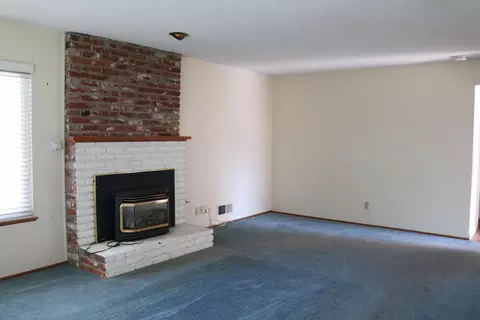 Living - 316 Plum Dr, Exeter, CA 93221 photo 2 of 2