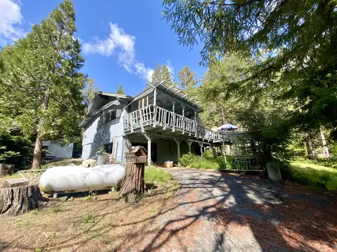 Exterior - 1207 Pine Haven Ct, Springville, CA 93265 photo 5 of 7