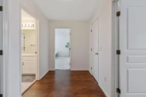 Entry Way - 1156 Joy Ct, Exeter, CA 93221 photo 7 of 8