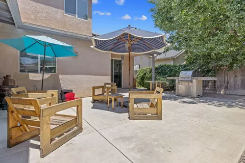 Exterior - 1156 Joy Ct, Exeter, CA 93221 photo 14 of 15
