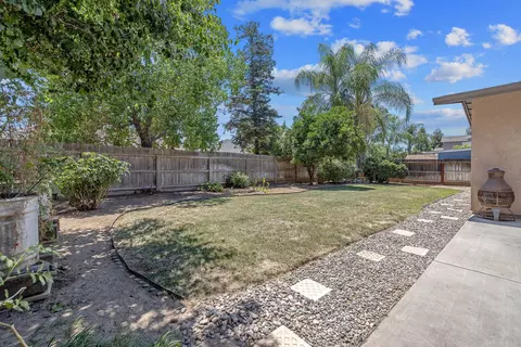 Exterior - 1156 Joy Ct, Exeter, CA 93221 photo 9 of 15