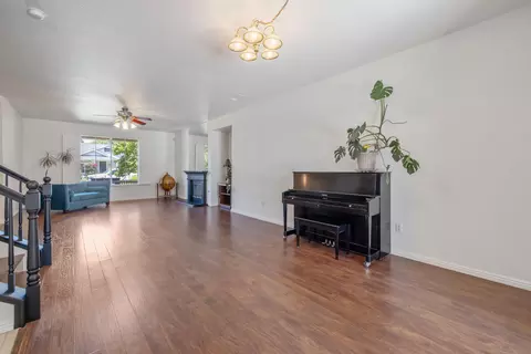 Living - 1156 Joy Ct, Exeter, CA 93221 photo 7 of 9