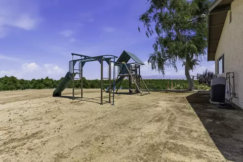 Exterior - 4015 Road 256, Ducor, CA 93218 photo 22 of 25