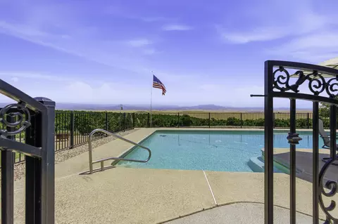 Exterior - 4015 Road 256, Ducor, CA 93218 photo 10 of 25
