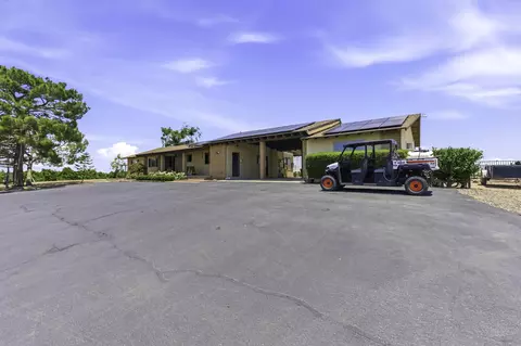 Exterior - 4015 Road 256, Ducor, CA 93218 photo 6 of 25