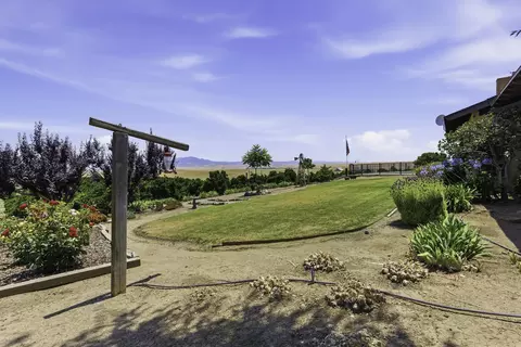 Exterior - 4015 Road 256, Ducor, CA 93218 photo 21 of 25