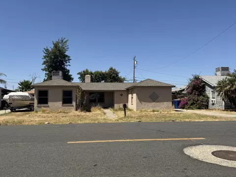 710 Elm St, Hanford, CA 93230