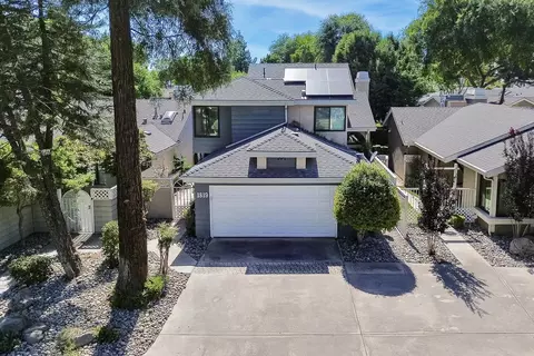 1819 S Stover St, Visalia, CA 93292