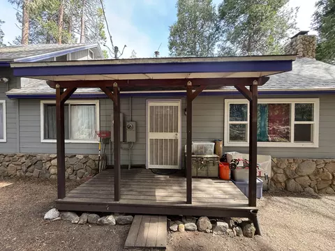 Exterior - 1883 James Dr, Springville, CA 93265 photo 7 of 16
