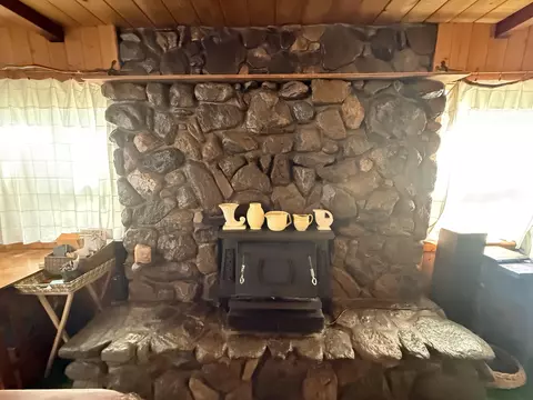 Living - 1883 James Dr, Springville, CA 93265 photo 4 of 4