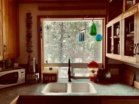 Kitchen - 1883 James Dr, Springville, CA 93265 photo 3 of 4