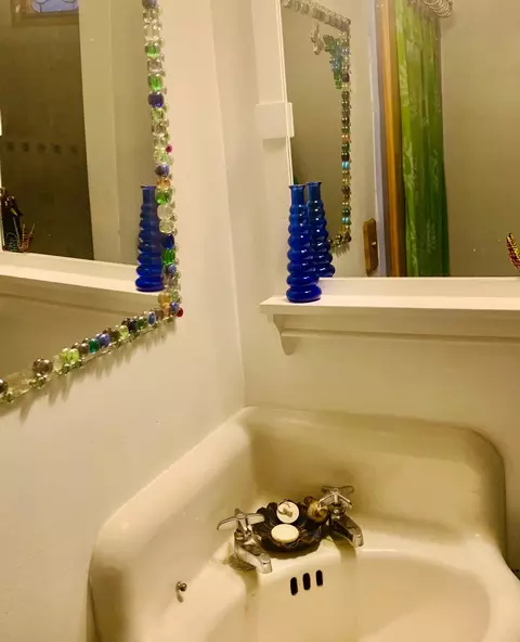 Bath - 1883 James Dr, Springville, CA 93265 photo 5 of 8