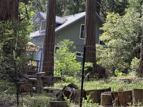 Exterior - 1883 James Dr, Springville, CA 93265 photo 10 of 16