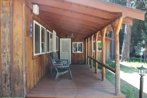Exterior - 496 Trails End, Springville, CA 93265 photo 1 of 10