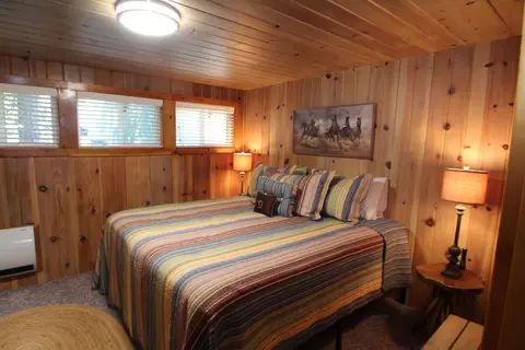 Bedroom - 496 Trails End, Springville, CA 93265 photo 1 of 8