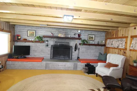 Living - 496 Trails End, Springville, CA 93265 photo 3 of 3