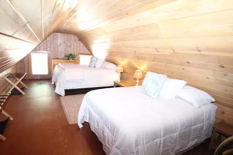 Bedroom - 496 Trails End, Springville, CA 93265 photo 7 of 8