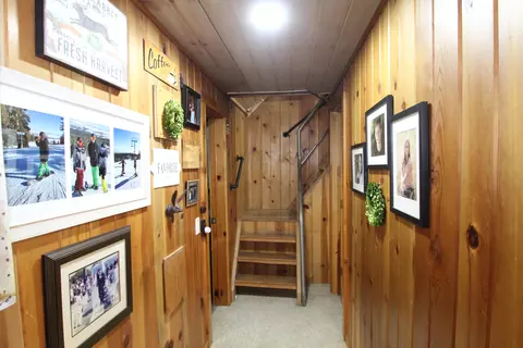 Entry Way - 496 Trails End, Springville, CA 93265 photo 1 of 1