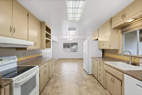 Kitchen - 131 E Gail Ave, Tulare, CA 93274 photo 2 of 3