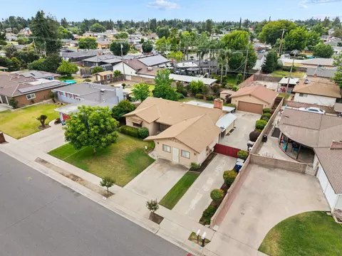 View/Area - 131 E Gail Ave, Tulare, CA 93274 photo 1 of 3