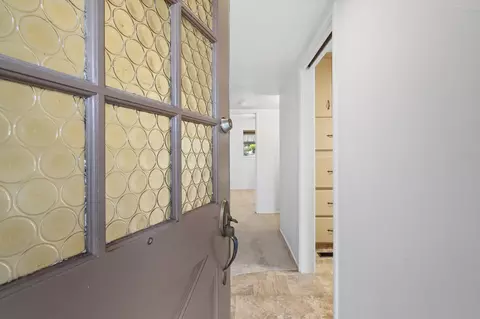 Entry Way - 131 E Gail Ave, Tulare, CA 93274 photo 1 of 1